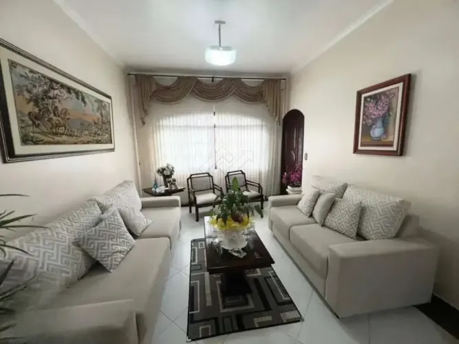 Sobrado com 03 dormitórios à venda, 249m² no Bairro Jaçatuba - Santo André/SP