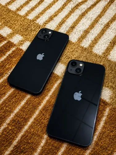 iPhone 13