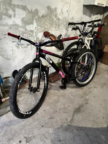 Vendo quadro tamanho 15 aceito troca