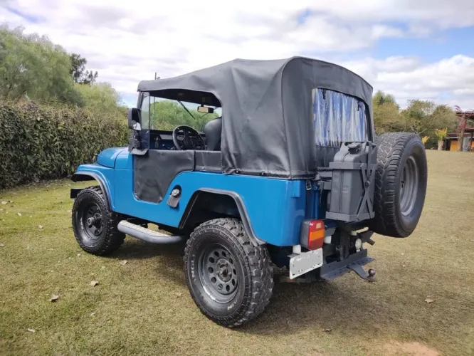 Willys Overland Jeep 2.6 12V Gasolina 2P 1963