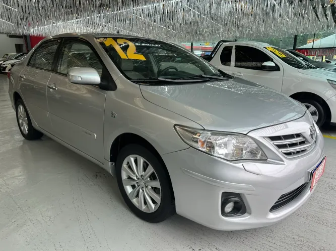 Toyota Corolla Altis 2.0 Flex 16V Aut. 2012