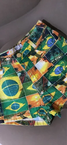 Vendo esse short do Brasil usado poucas vezes