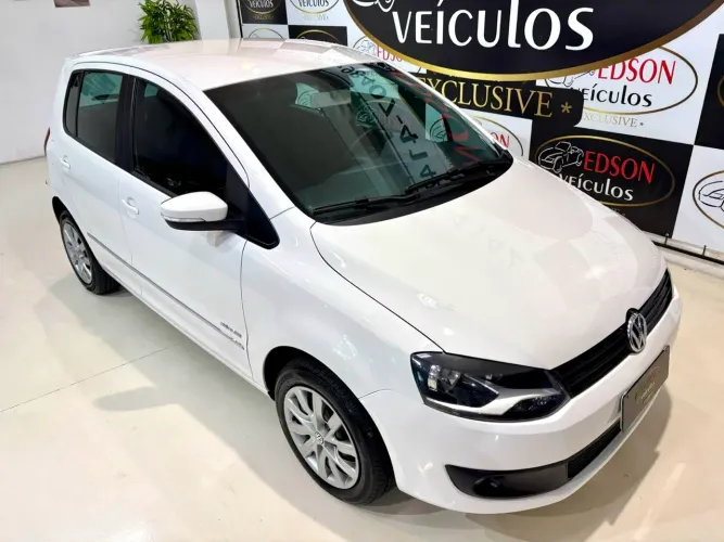 Volkswagen Fox Highline 1.6 Flex 16V 5P 2014