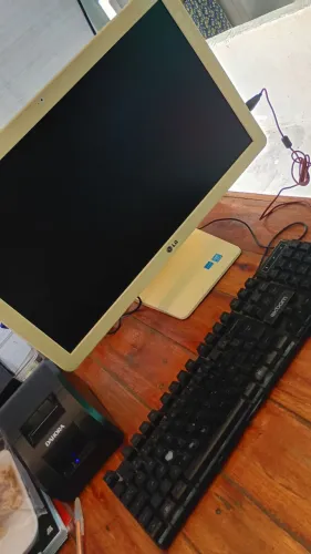 Computador LG 22v24 troco em notebook 