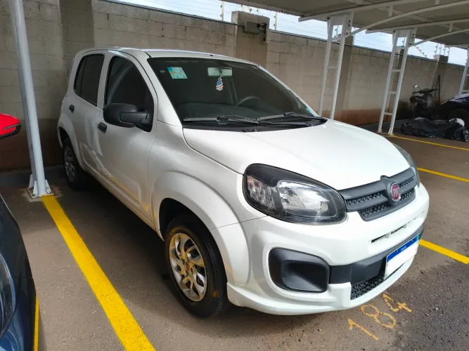 Fiat Uno Attractive 1.0 EVO Fire Flex 8V 5P 2020