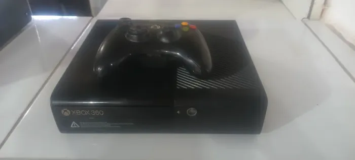 Xbox 360 com HD com 30 jogos