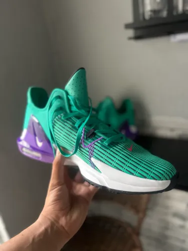 Tenis de Basquete Nike