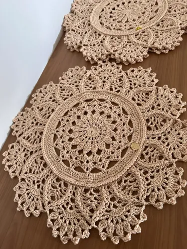 Jogo americano de crochê Mandala 