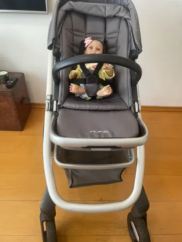 Carrinho Nuna Completo + Bebê Conforto com Base - Top de Linha
