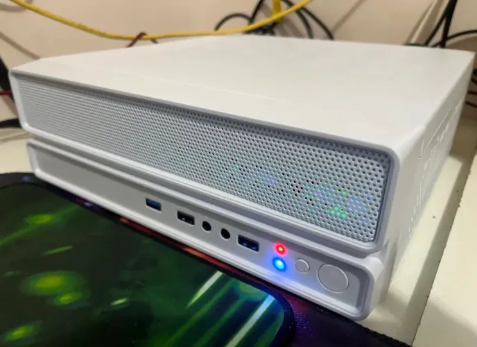 Mini computador i5 8400 /4GB DDR4/ 250GB HD