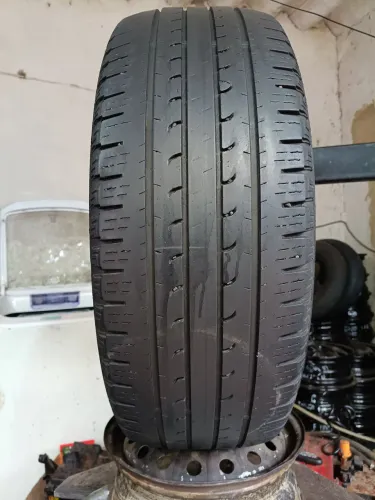 PNEU ARO 18 // 225/55 // GOODYEAR // INSTALADO