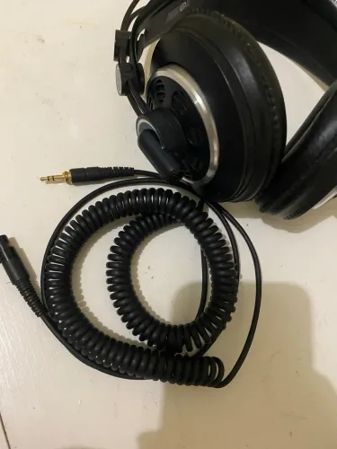 Vendo Excelente Fone para estúdios e para quem gosta de mixar no geral.