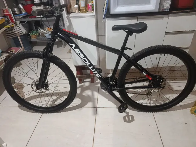 Bike em ótimo estado de conservação, aceito cartão ?