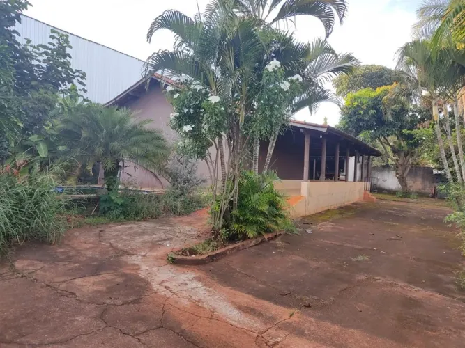 0 - Casa 3 quartos, sendo 2 suítes