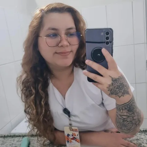 Cuidadora de idosos, técnica de enfermagem 