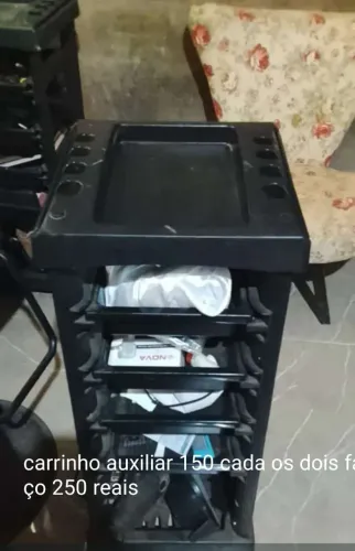 Cadeira auxiliar de salão 