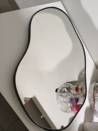 Espelho orgânico grande abaixo do preço somente hoje mede 60cm por 40cm
