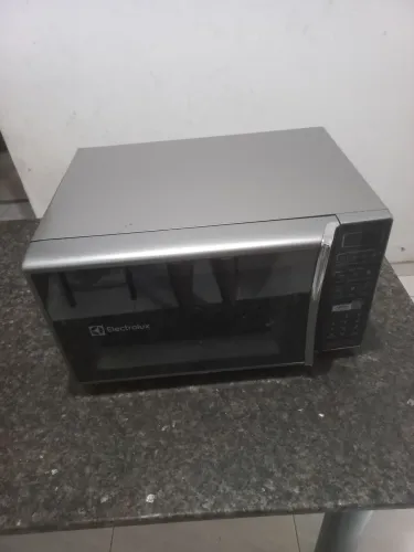 Micro-ondas Eletrolux espelhado 37L