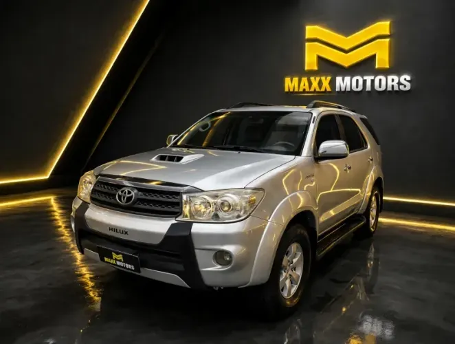 Toyota Hilux CD SRV D4-d 4X4 3.0 TDI Diesel AUT 2010
