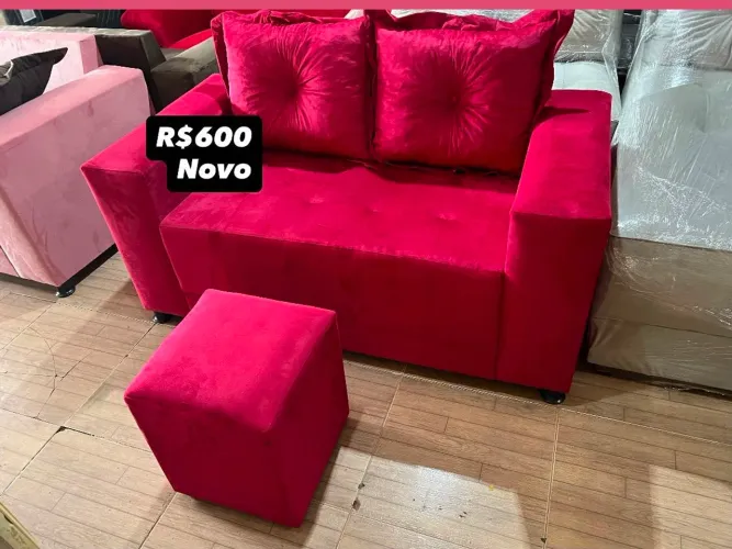 Sofá com puff novo