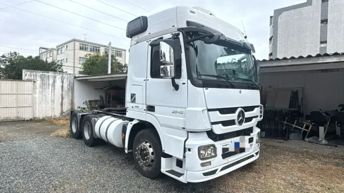 Mercedes-Benz actros 2546 R$ 46 mil abaixo do mercado