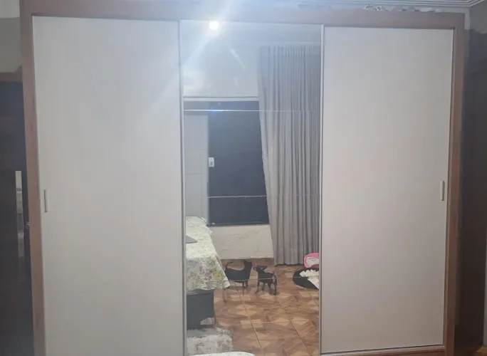 Guarda-roupa
