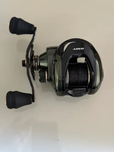 Vendo Carretilha de pesca