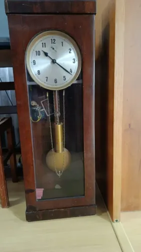 Relógio de Pêndulo Antigo