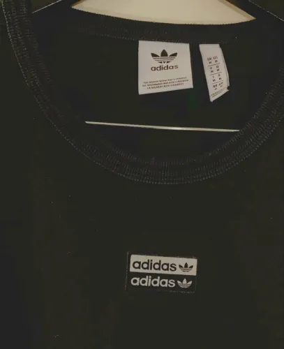 Linda camiseta Adidas, M, seminova