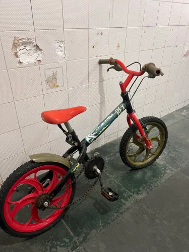 Bicicletas pequenas 