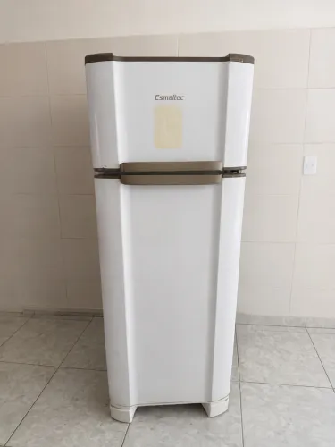 Geladeira esmaltec