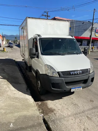 Iveco Dailly 2013 baú