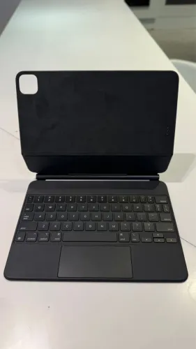 Magic Keyboard compatível com iPad Air e Pro 11 por