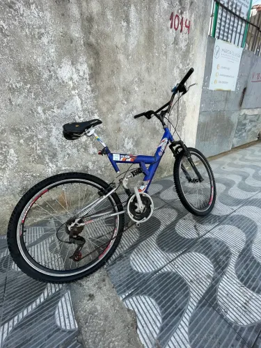 Bicicleta Com Marcha