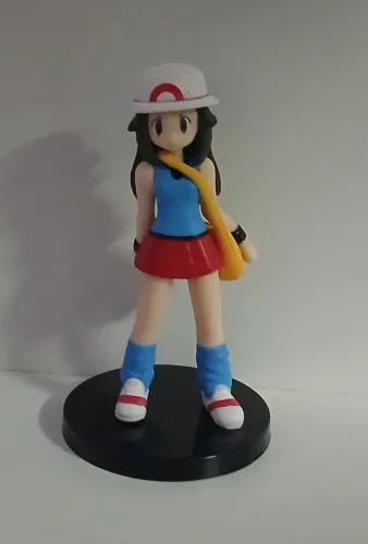 BONECO MINIATURA POKEMON TREINADORA LEAF BLUE GREEN