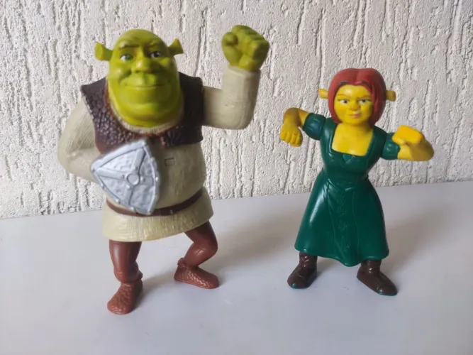 Kit Shrek e Fiona - Coleção McDonald's 2010