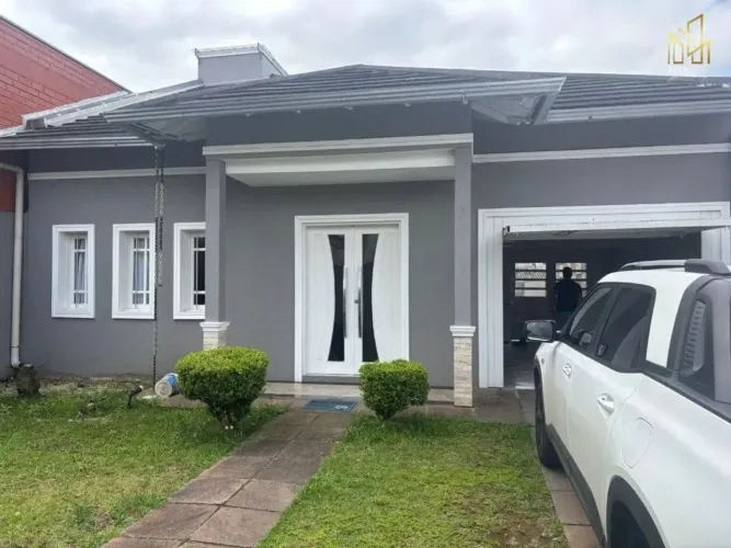 CASA COM 4 QUARTOS E 300m² PARA LOCAÇÃO EM CANOAS/RS