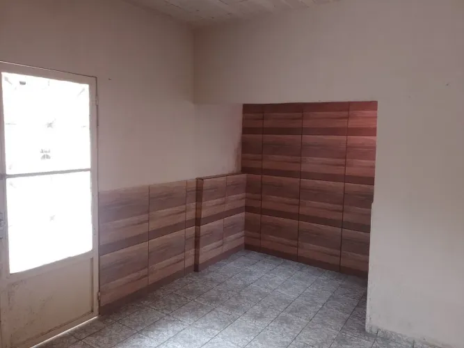 Alugo casa no teixeiras