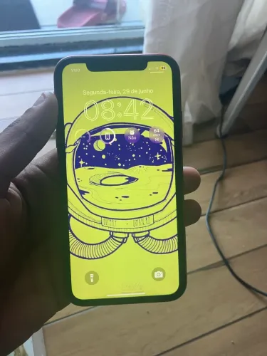 iPhone XR - 64gb - Vermelho