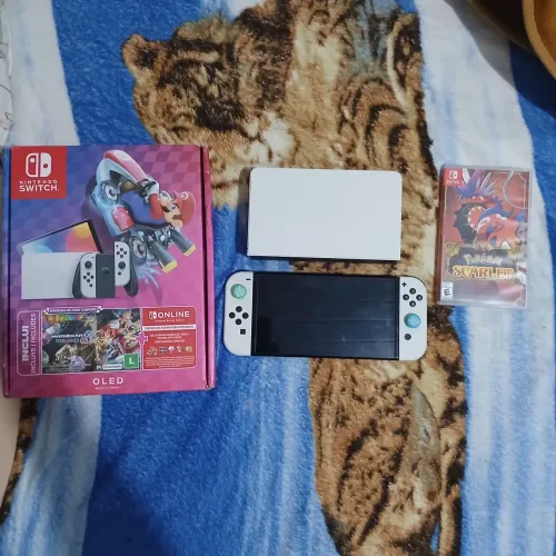 Nintendo switch oled na caixa + pokemon scarlet mídia fisica