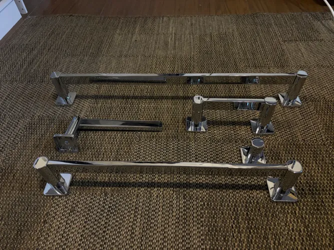 Kit de Acessórios para Banheiro Kohler Parallel, 4 Peças em Aço Inoxidável Prateado