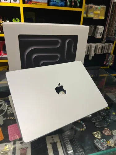 MACBOOK PRO / 14? / M5 / 16GB / 512SSD lacradooo - loja fisica a mais de 15 anos