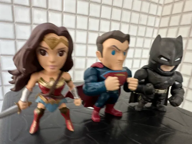 Bonecos de metal Jada - Mulher maravilha, Superman e Batman