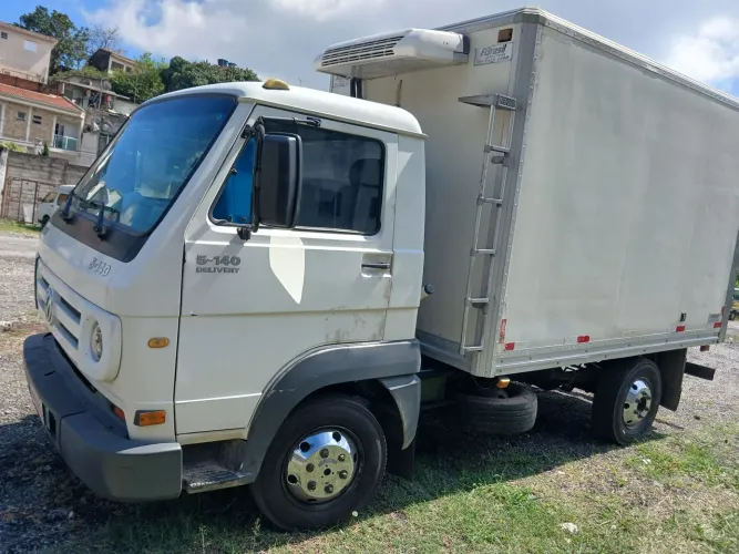Caminhão volks DELIVERY refrigerado