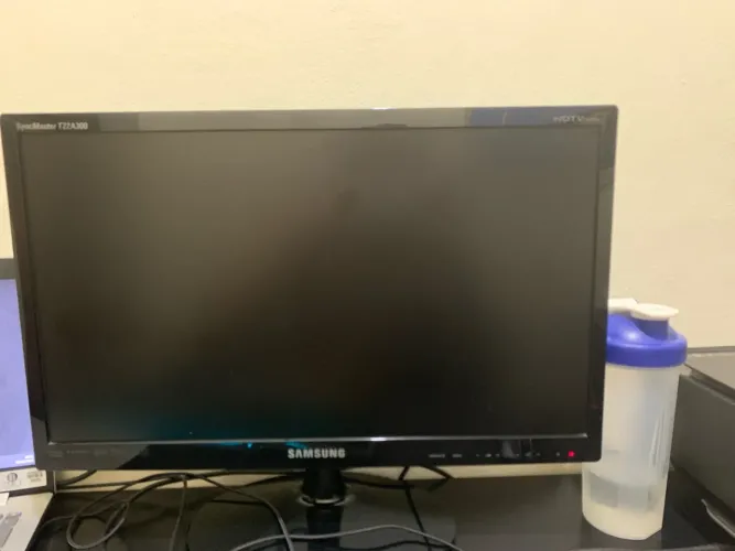 TV Monitor Samsung 23?