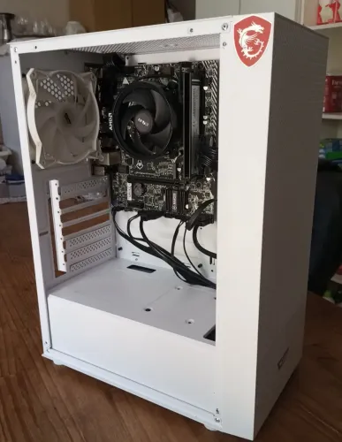 Aceito Prospostas! Vendo Pc Gamer Ryzen 5 4600g 16Gb de RAM DDR4 SSD 120Gb + HDD 1Tb