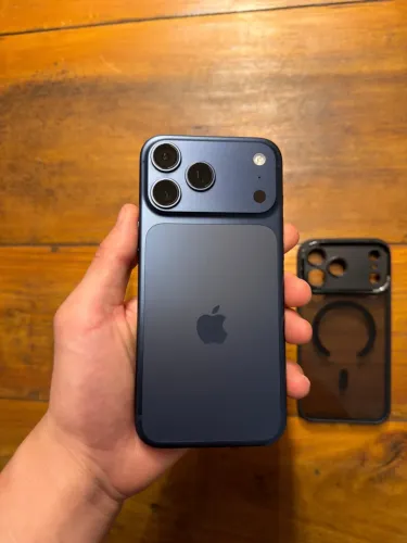 iPhone 17 pro max 512gb azul na garantia até final de novembro