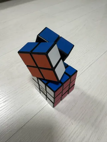 Kit 2 Cubos Mágicos 2x2 + 3x3 Rubik?s Usado