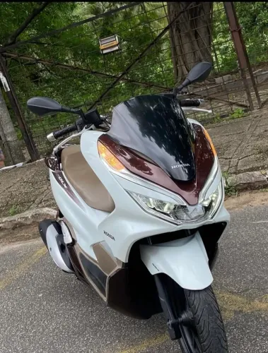 PCX 150 DLX