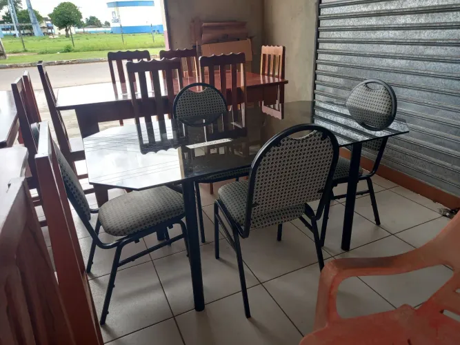 Mesa de vidro de segunda mão